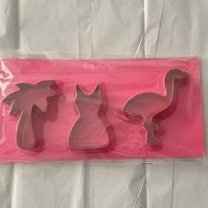 NWT Lilly Pulitzer Pink Cookie Cutter Set